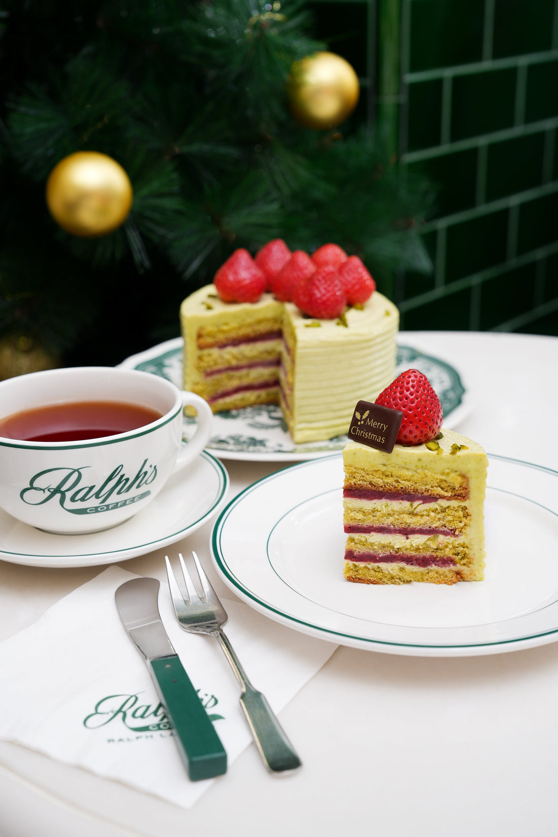 Ralph's Coffeeが贈る、五感で味わうホリデーケーキ